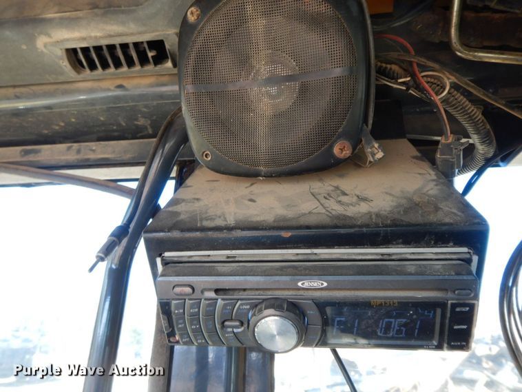 image for item HG9305 2004 John Deere 770CH  motor grader