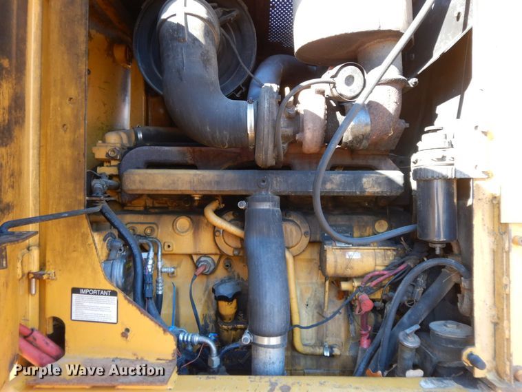 image for item HG9305 2004 John Deere 770CH  motor grader