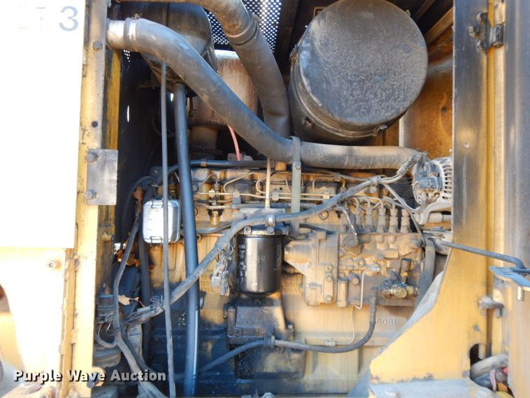 image for item HG9305 2004 John Deere 770CH  motor grader