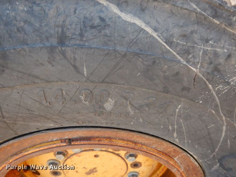 image for item HG9305 2004 John Deere 770CH  motor grader