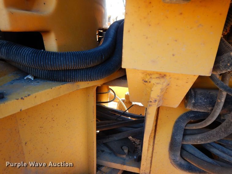 image for item HG9305 2004 John Deere 770CH  motor grader