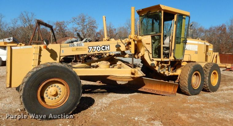 image for item HG9306 1999 John Deere 770CH  motor grader