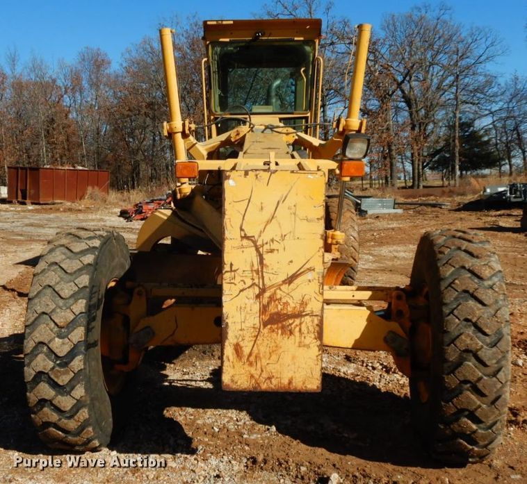 image for item HG9306 1999 John Deere 770CH  motor grader