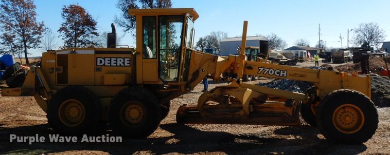 image for item HG9306 1999 John Deere 770CH  motor grader