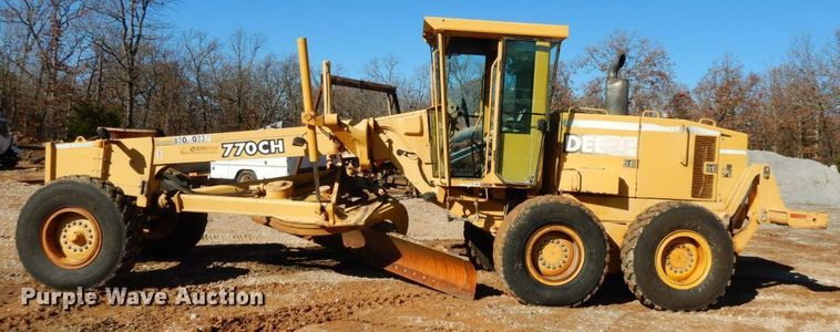 image for item HG9306 1999 John Deere 770CH  motor grader