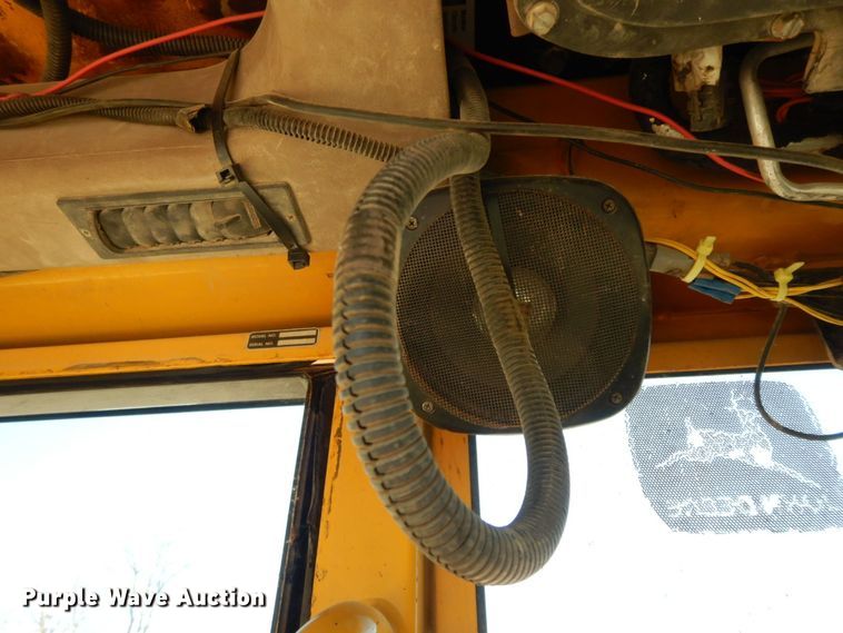 image for item HG9306 1999 John Deere 770CH  motor grader