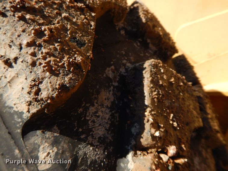 image for item HG9306 1999 John Deere 770CH  motor grader