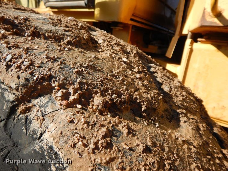 image for item HG9306 1999 John Deere 770CH  motor grader