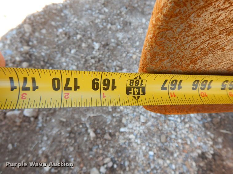 image for item HG9306 1999 John Deere 770CH  motor grader