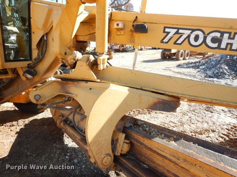 image for item HG9306 1999 John Deere 770CH  motor grader