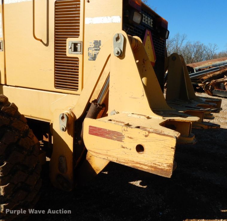 image for item HG9306 1999 John Deere 770CH  motor grader