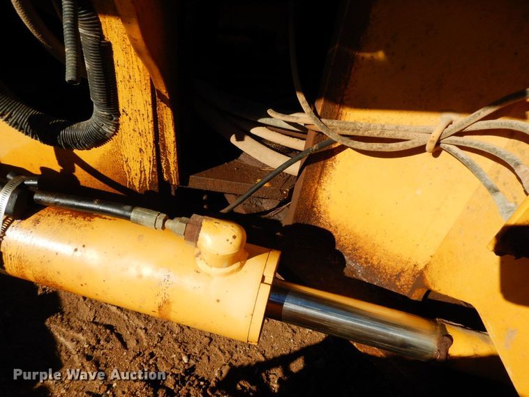 image for item HG9306 1999 John Deere 770CH  motor grader