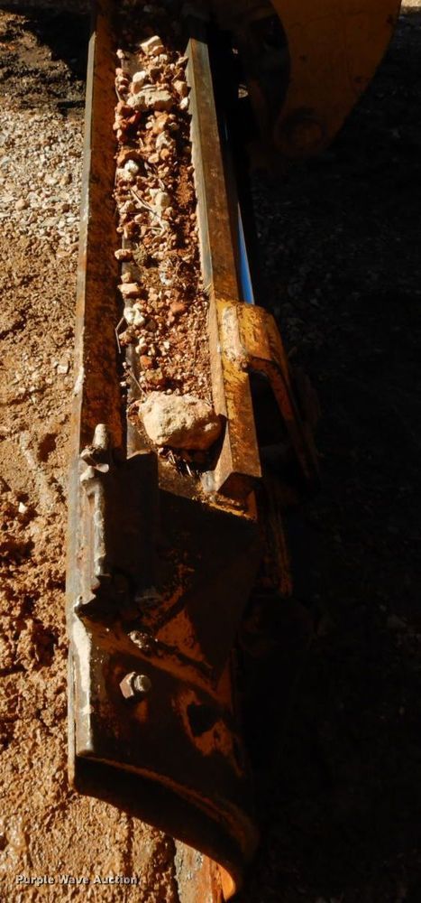 image for item HG9306 1999 John Deere 770CH  motor grader