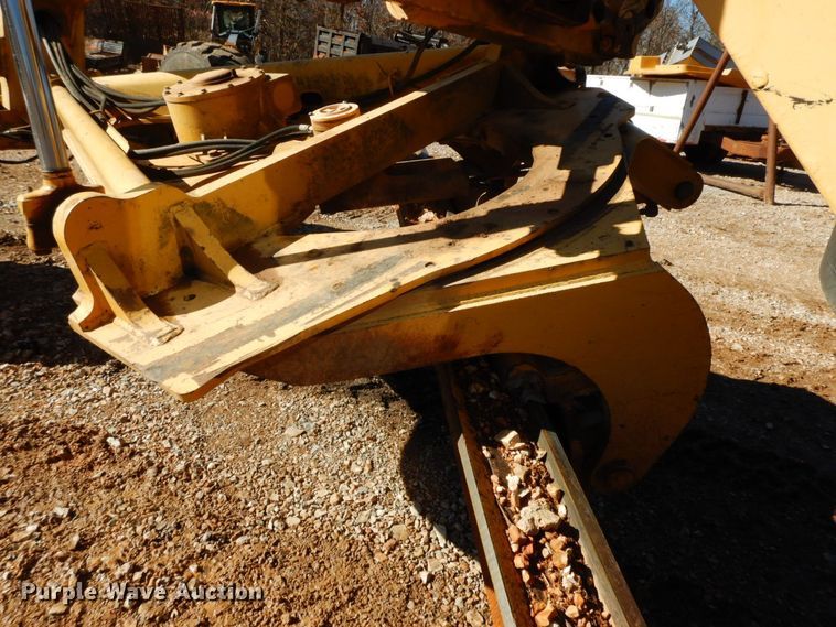 image for item HG9306 1999 John Deere 770CH  motor grader