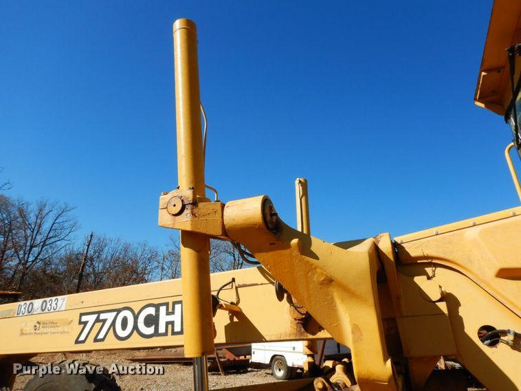 image for item HG9306 1999 John Deere 770CH  motor grader