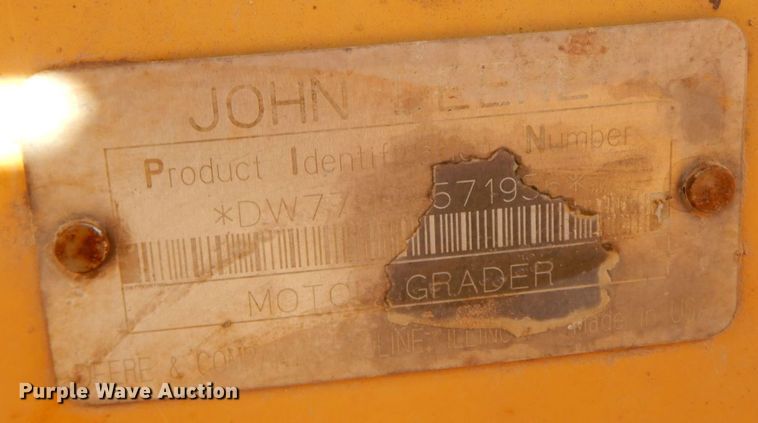 image for item HG9306 1999 John Deere 770CH  motor grader