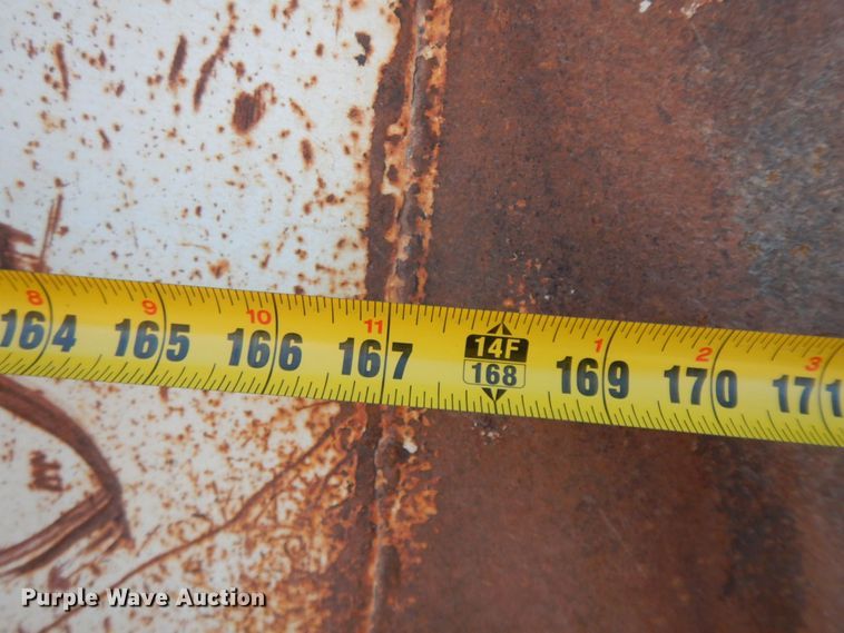 image for item HG9313 1999 International 4900  dump truck