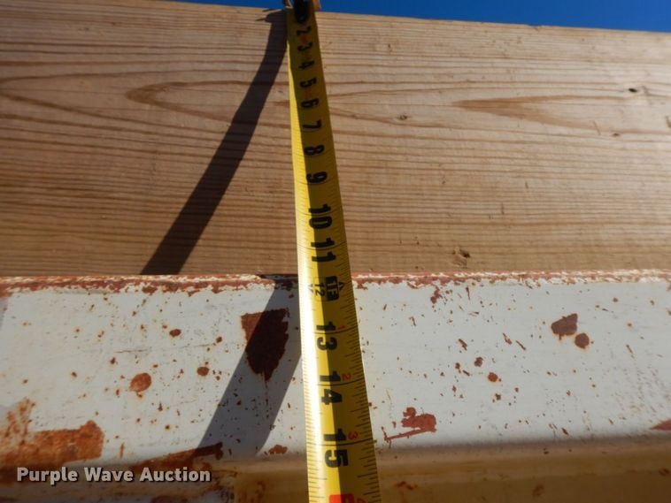 image for item HG9313 1999 International 4900  dump truck