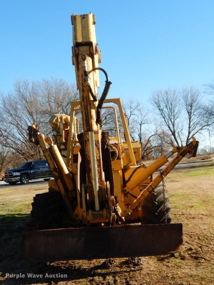 image for item HG9319 1995 Vermeer V8550  trencher