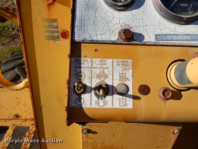 image for item HG9319 1995 Vermeer V8550  trencher