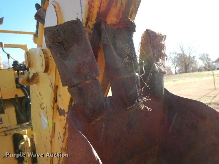 image for item HG9319 1995 Vermeer V8550  trencher