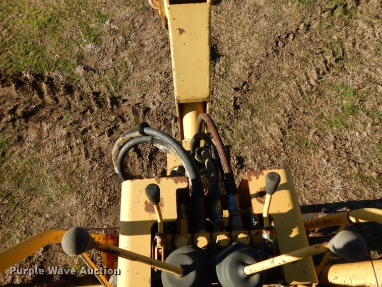 image for item HG9319 1995 Vermeer V8550  trencher