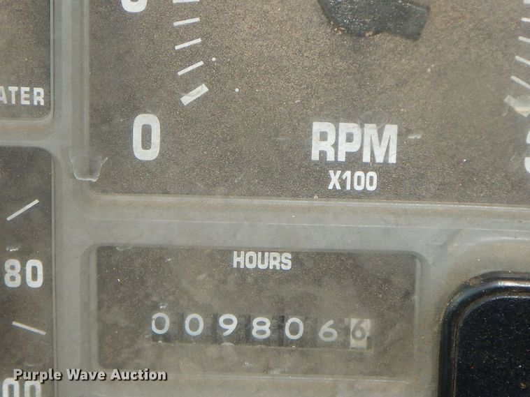 image for item HG9338 1998 International 4700  water truck