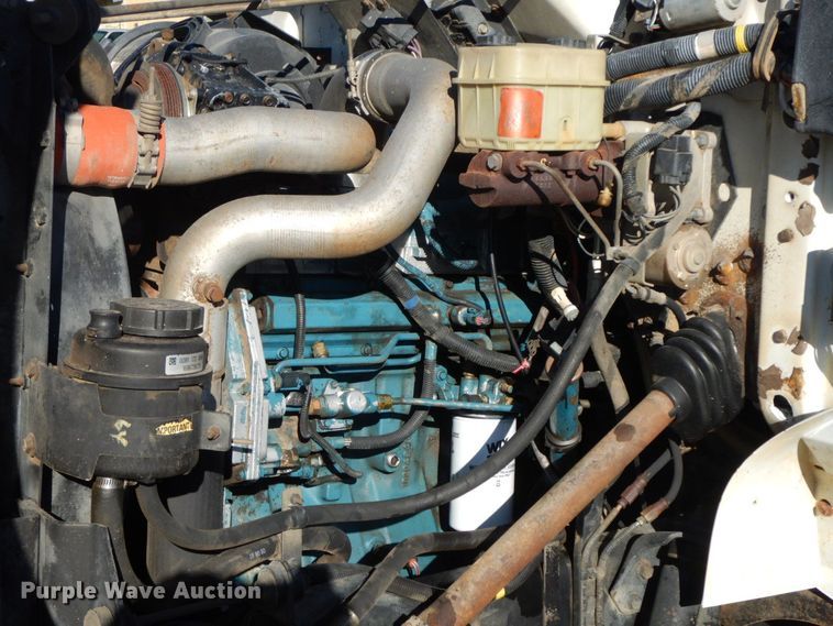 image for item HG9338 1998 International 4700  water truck