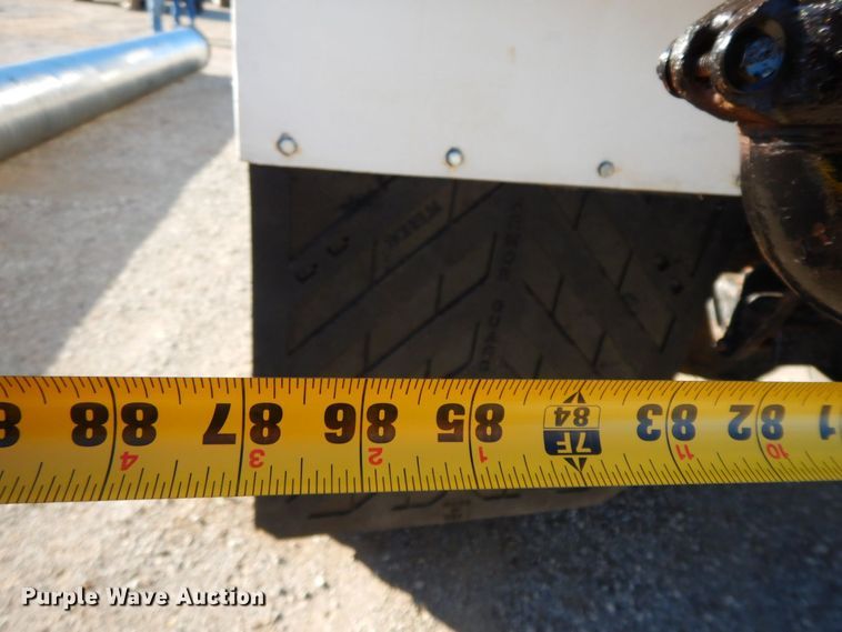 image for item HG9338 1998 International 4700  water truck