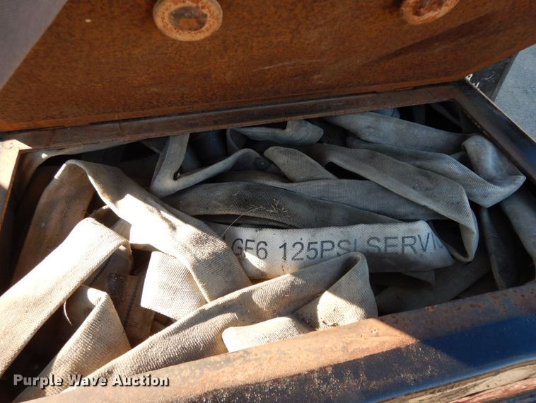 image for item HG9338 1998 International 4700  water truck