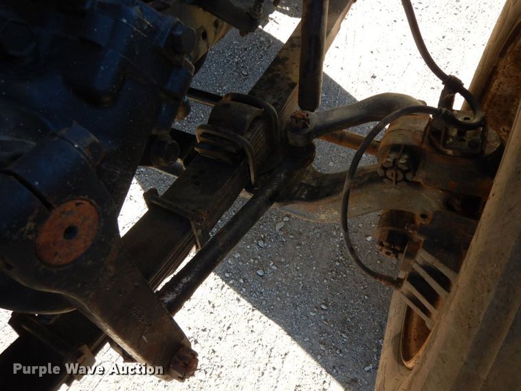 image for item HG9338 1998 International 4700  water truck