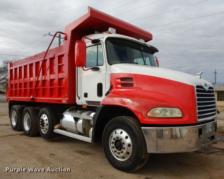 image for item HG9344 2001 Mack CX613  dump truck
