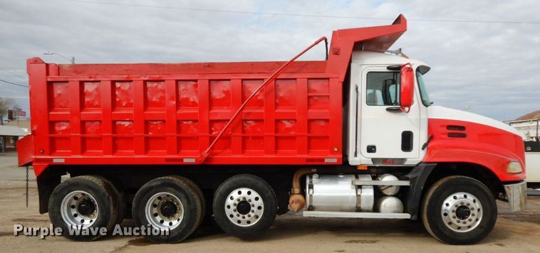 image for item HG9344 2001 Mack CX613  dump truck