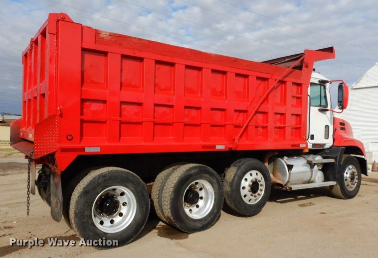 image for item HG9344 2001 Mack CX613  dump truck