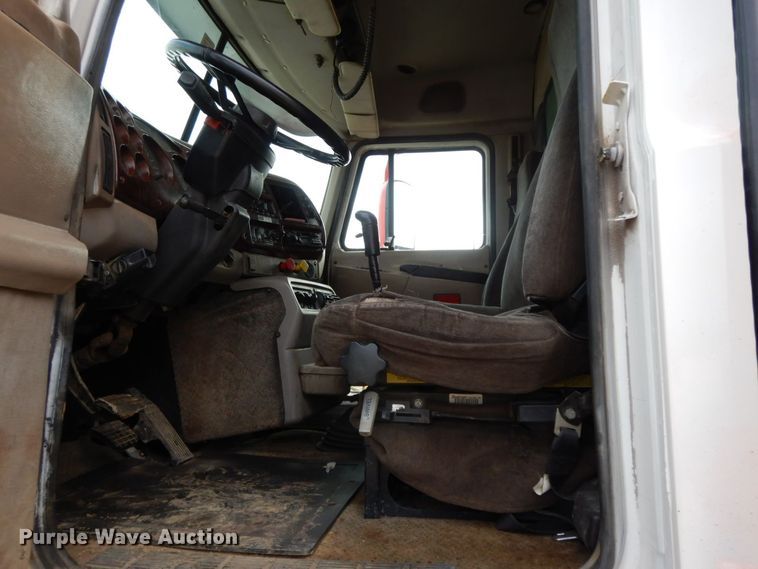 image for item HG9344 2001 Mack CX613  dump truck