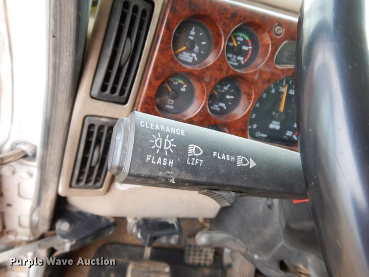 image for item HG9344 2001 Mack CX613  dump truck