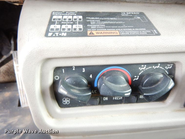 image for item HG9344 2001 Mack CX613  dump truck