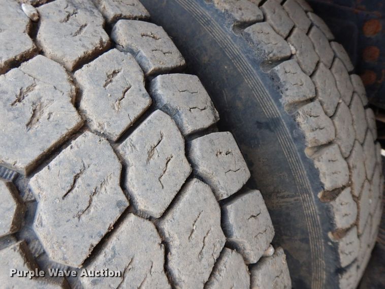 image for item HG9344 2001 Mack CX613  dump truck