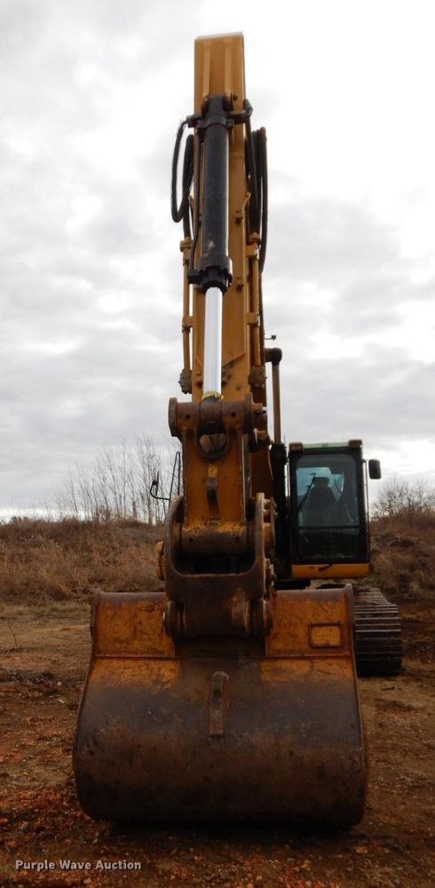 image for item HG9346 2009 Caterpillar 329D L  excavator