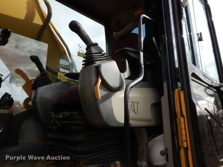 image for item HG9346 2009 Caterpillar 329D L  excavator