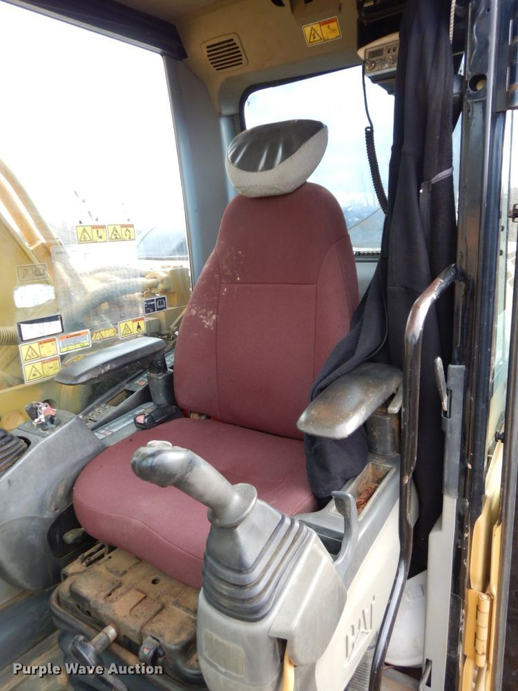 image for item HG9346 2009 Caterpillar 329D L  excavator