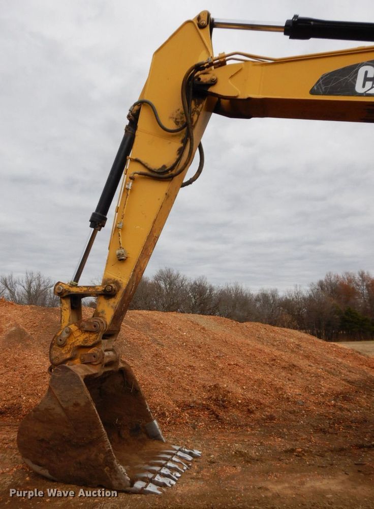 image for item HG9346 2009 Caterpillar 329D L  excavator