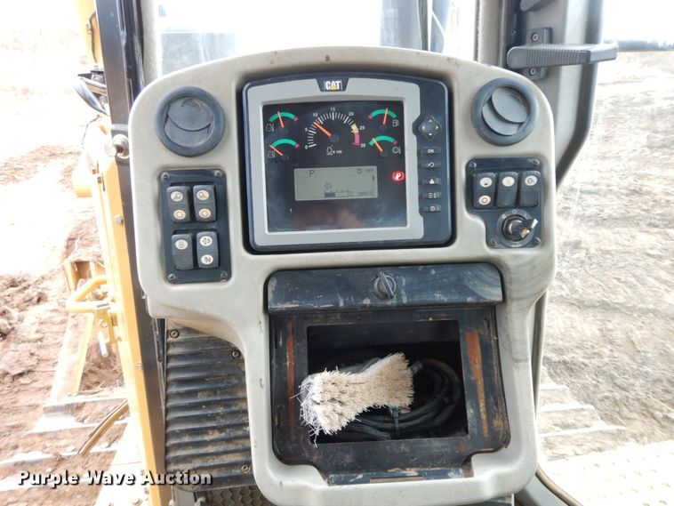 image for item HG9347 2013 Caterpillar D6T XL  dozer