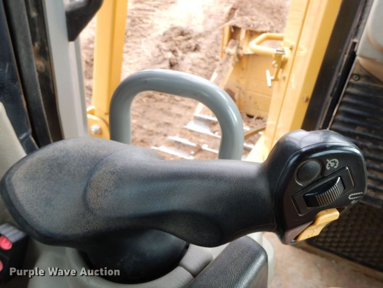 image for item HG9347 2013 Caterpillar D6T XL  dozer