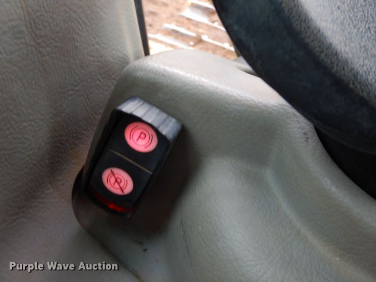 image for item HG9347 2013 Caterpillar D6T XL  dozer