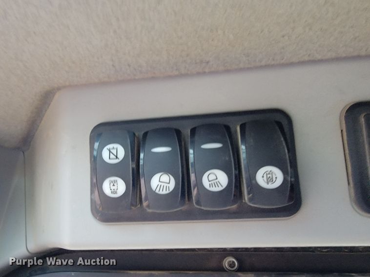 image for item HG9354 2015 Caterpillar 299D  tracked skid steer loader