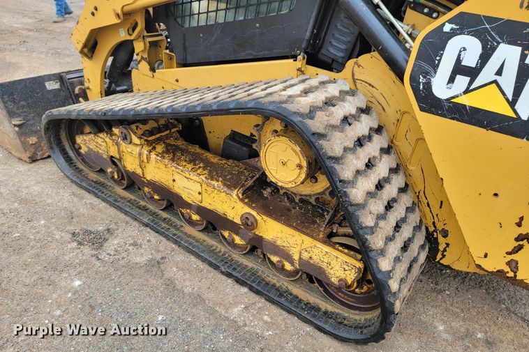 image for item HG9354 2015 Caterpillar 299D  tracked skid steer loader
