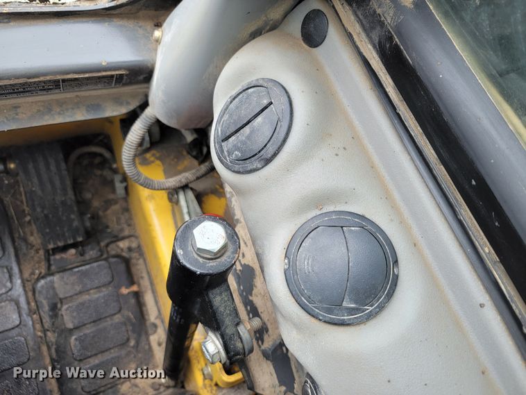 image for item HG9355 New Holland C245  tracked skid steer loader