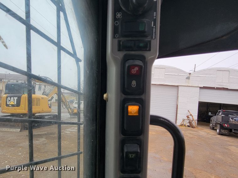 image for item HG9355 New Holland C245  tracked skid steer loader