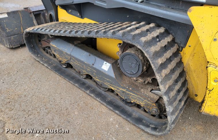 image for item HG9355 New Holland C245  tracked skid steer loader